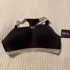 NWT Victoria’s Secret Sports Bra